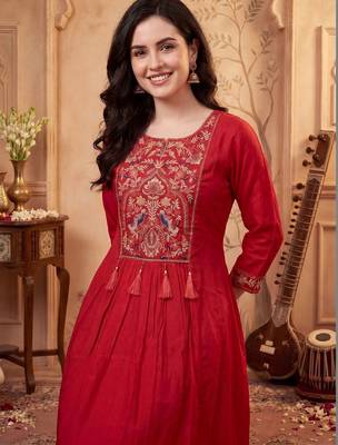 Women Ethnic Motifs Embroidered Empire Thread Work Kurta with Trousers & With Dupatta 3