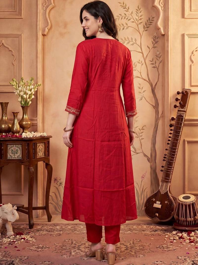 Women Ethnic Motifs Embroidered Empire Thread Work Kurta with Trousers & With Dupatta