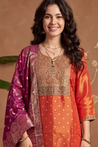 Women Ethnic Motifs Printed Regular Kurta with Trousers & With Dupatta