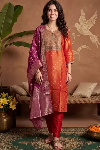 Women Ethnic Motifs Printed Regular Kurta with Trousers & With Dupatta