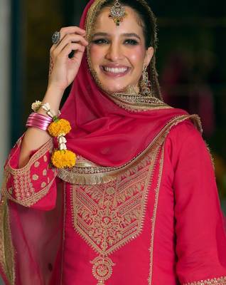 Women Ethnic Motifs Embroidered V-Neck A-Line Kurta with Trousers & Dupatta 5