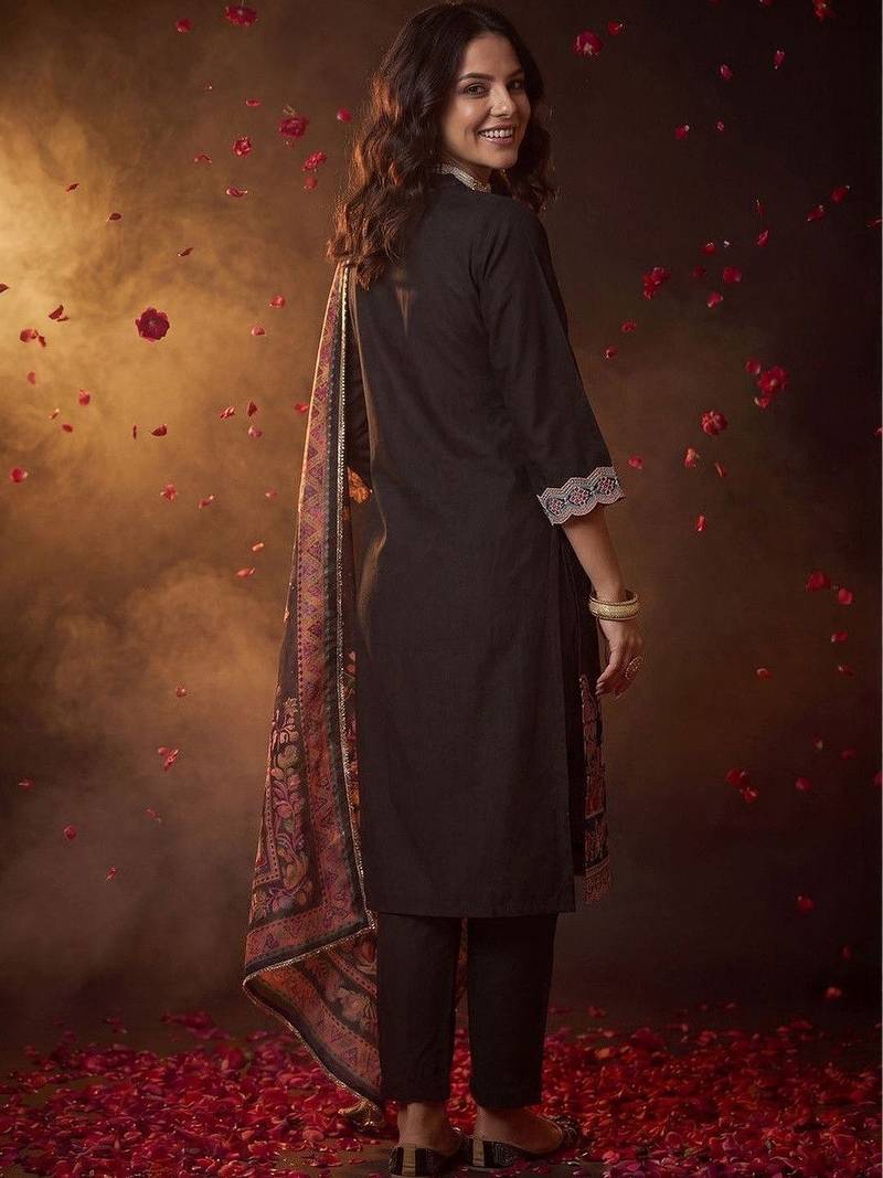 Women Ethnic Motifs Embroidered Regular Thread Work Kurta with Trousers & With Dupatta