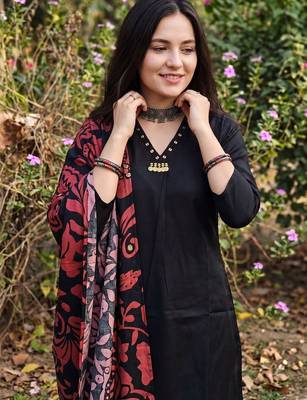 Women Ethnic Motifs Regular Thread Work  Cotton Kurta with Trousers & With Dupatta 3