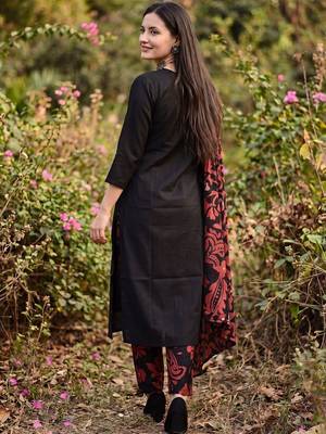 Women Ethnic Motifs Regular Thread Work  Cotton Kurta with Trousers & With Dupatta 5