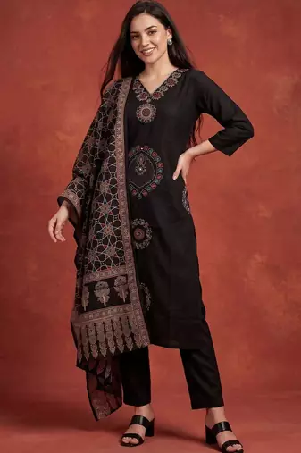 Women Ethnic Motifs Printed Regular Thread Work  Cotton Kurta with Trousers & With Dupatta