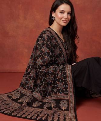 Women Ethnic Motifs Printed Regular Thread Work  Cotton Kurta with Trousers & With Dupatta 5