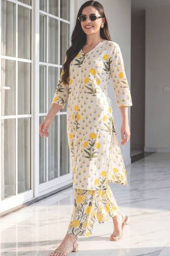 Women Floral Printed Regular  Cotton A-Line Kurta with Palazzos