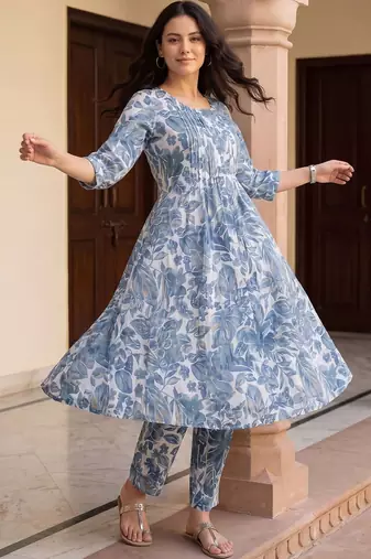 Women Floral Printed Pleated Pure Cotton Kurta with Trousers