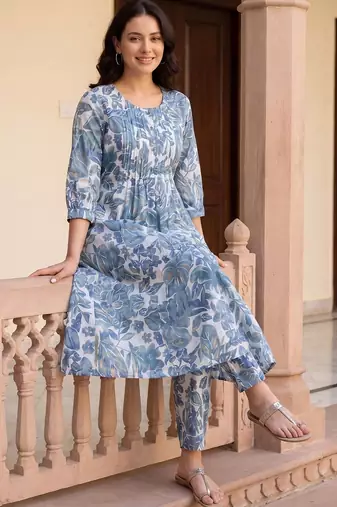 Women Floral Printed Pleated Pure Cotton Kurta with Trousers