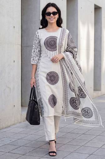 Women Ethnic Motifs Printed Cotton Kurta with Trousers & With Dupatta