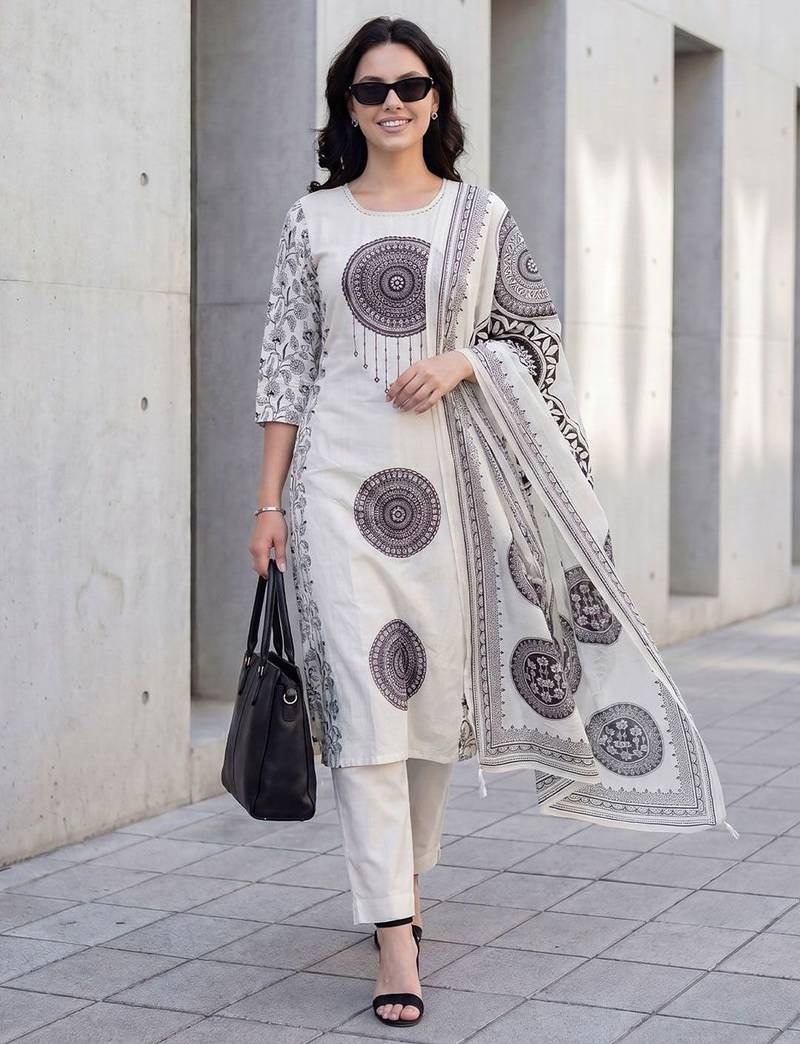 Women Ethnic Motifs Printed Regular  Cotton Kurta with Trousers & With Dupatta