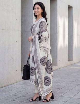 Women Ethnic Motifs Printed Regular  Cotton Kurta with Trousers & With Dupatta 3