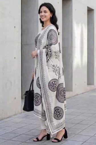Women Ethnic Motifs Printed Regular  Cotton Kurta with Trousers & With Dupatta