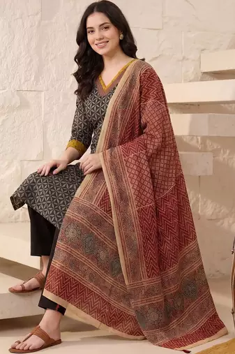 Women Printed Regular  Cotton Kurta with Trousers & With Dupatta