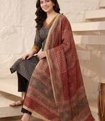 Women Printed Regular  Cotton Kurta with Trousers & With Dupatta