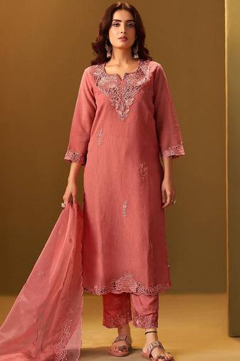 Women Floral Embroidered Kurta with Trousers & Dupatta