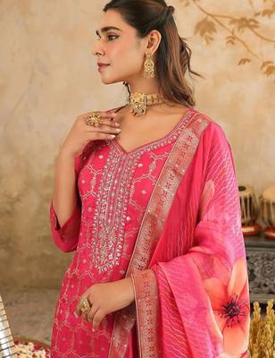 Women Ethnic Motifs Embroidered Kurta with Trousers & Dupatta 1
