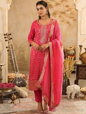 Women Ethnic Motifs Embroidered Kurta with Trousers & Dupatta 2