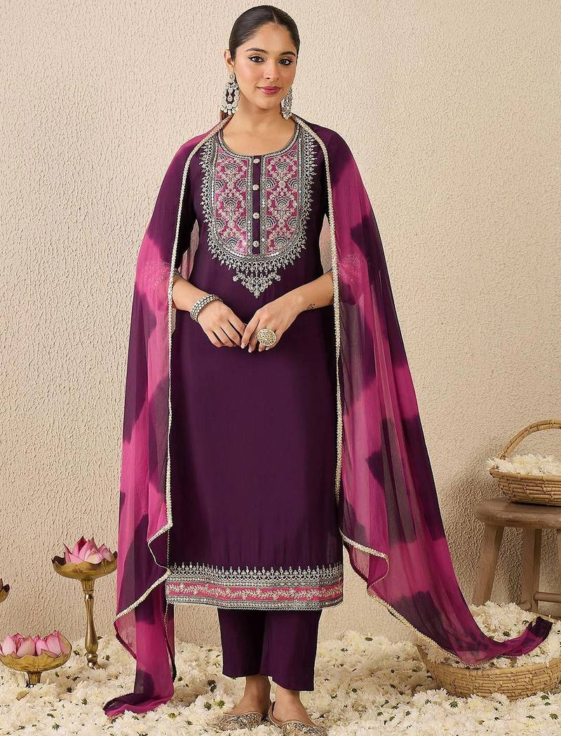 Ethnic Motifs Embroidered Thread Work Straight Kurta With Trousers & Dupatta