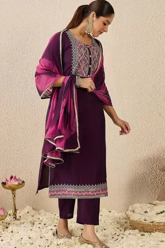 Ethnic Motifs Embroidered Thread Work Straight Kurta With Trousers & Dupatta