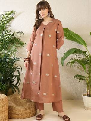 Women Ethnic Motifs Embroidered Regular Thread Work Kurta with Trousers 1