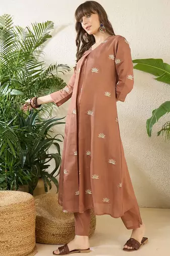 Women Ethnic Motifs Embroidered Regular Thread Work Kurta with Trousers