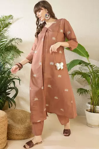 Women Ethnic Motifs Embroidered Regular Thread Work Kurta with Trousers