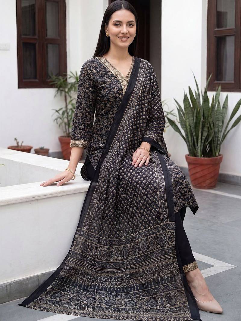 Women Ethnic Motifs Printed Regular  Cotton Kurta with Trousers & With Dupatta