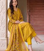 Women Floral Printed Empire  Cotton Kurta with Trousers & With Dupatta