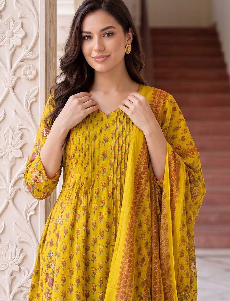 Women Floral Printed Empire  Cotton Kurta with Trousers & With Dupatta