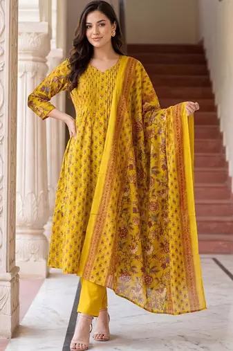 Women Floral Printed Empire  Cotton Kurta with Trousers & With Dupatta