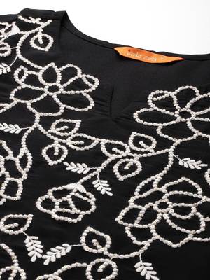 Floral Embroidered Thread Work Kurta With Trousers & Dupatta 3