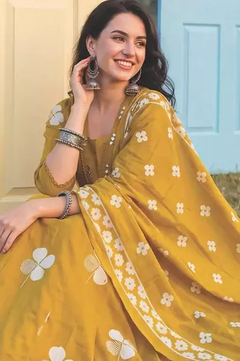 Women Floral Printed Mirror Work  Cotton Kurta with Trousers & Dupatta