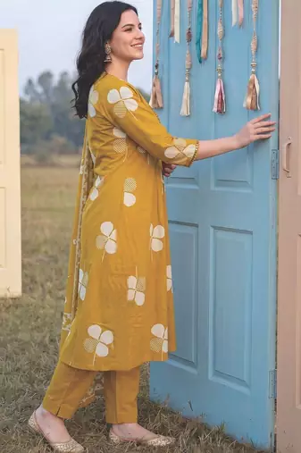 Women Floral Printed Mirror Work  Cotton Kurta with Trousers & Dupatta