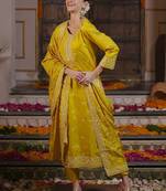 Women Ethnic Motifs Embroidered Regular Kurta with Trousers & With Dupatta