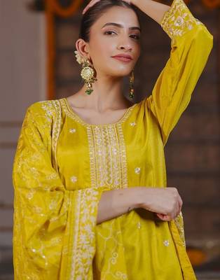Women Ethnic Motifs Embroidered Regular Kurta with Trousers & With Dupatta 3