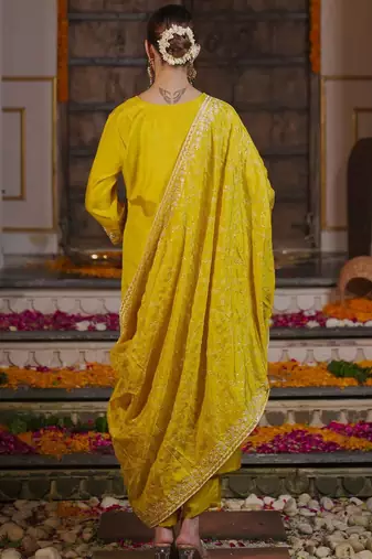 Women Ethnic Motifs Embroidered Regular Kurta with Trousers & With Dupatta