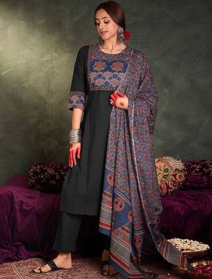 Floral Printed Round Neck Cotton Straight Kurta With Trousers & Dupatta 2