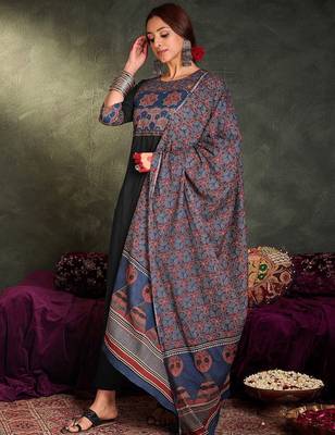 Floral Printed Round Neck Cotton Straight Kurta With Trousers & Dupatta 4