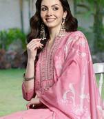 Women Floral Embroidered Regular Thread Work Kurta with Trousers & With Dupatta
