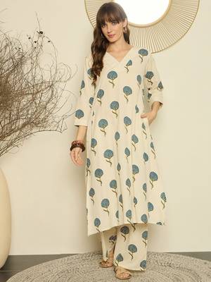 Women Ethnic Motifs Printed A-Line Kurta with Palazzo 2