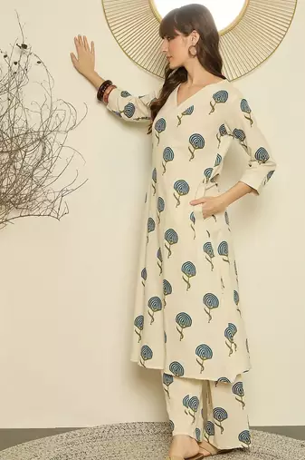 Women Ethnic Motifs Printed A-Line Kurta with Palazzo