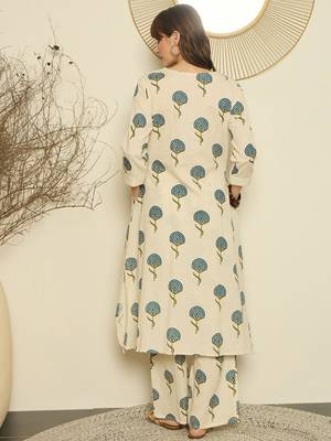 Women Ethnic Motifs Printed A-Line Kurta with Palazzo 4