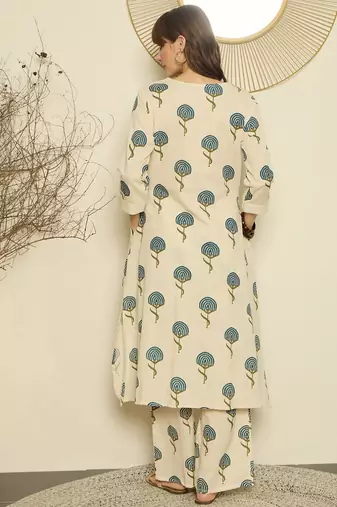 Women Ethnic Motifs Printed A-Line Kurta with Palazzo
