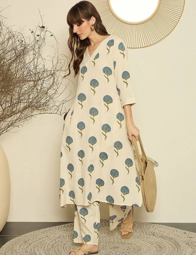 Women Ethnic Motifs Printed A-Line Kurta with Palazzo