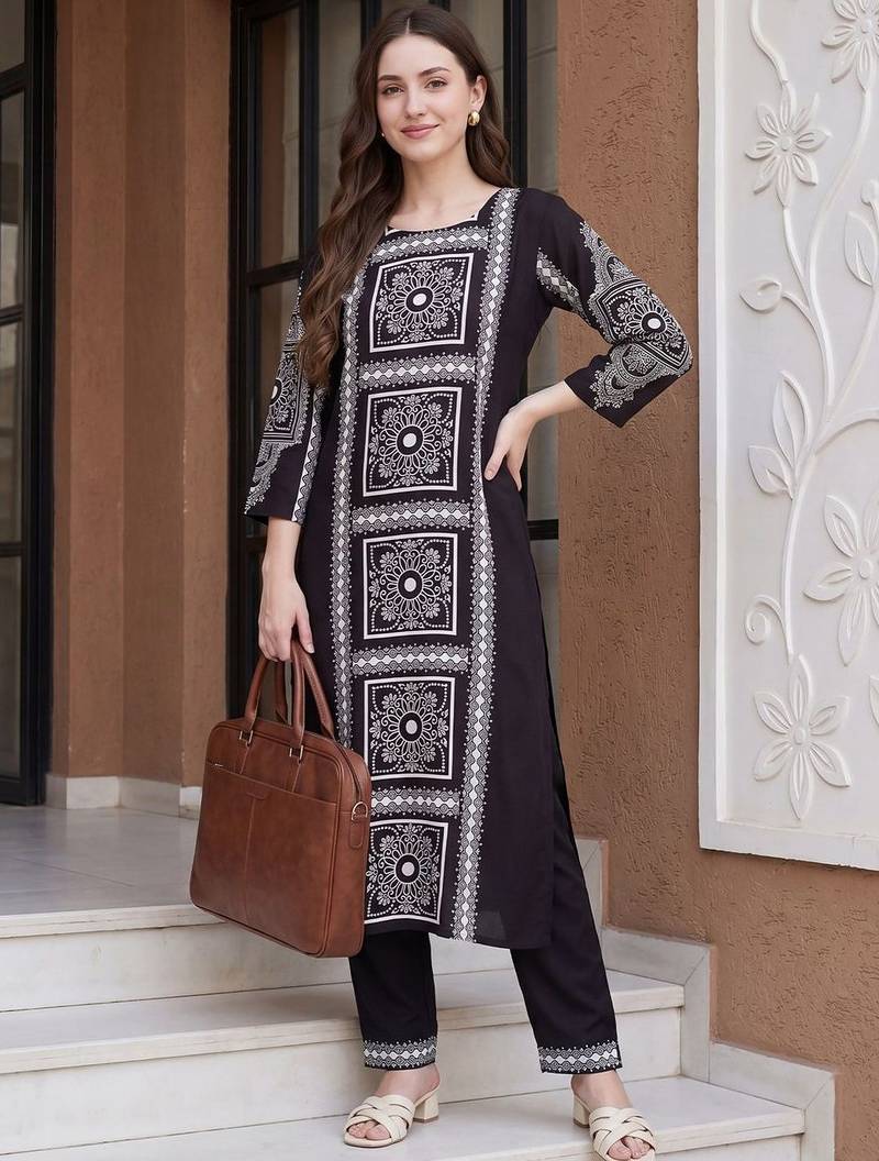 Women Ethnic Motifs Printed Regular Kurta with Trousers