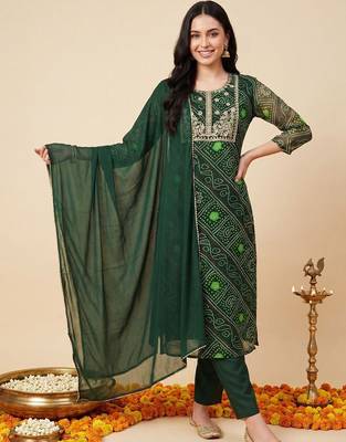 Women Bandhani Dyed Regular Thread Work Kurta with Trousers & With Dupatta 1