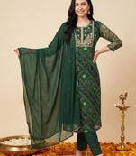 Women Bandhani Dyed Regular Thread Work Kurta with Trousers & With Dupatta