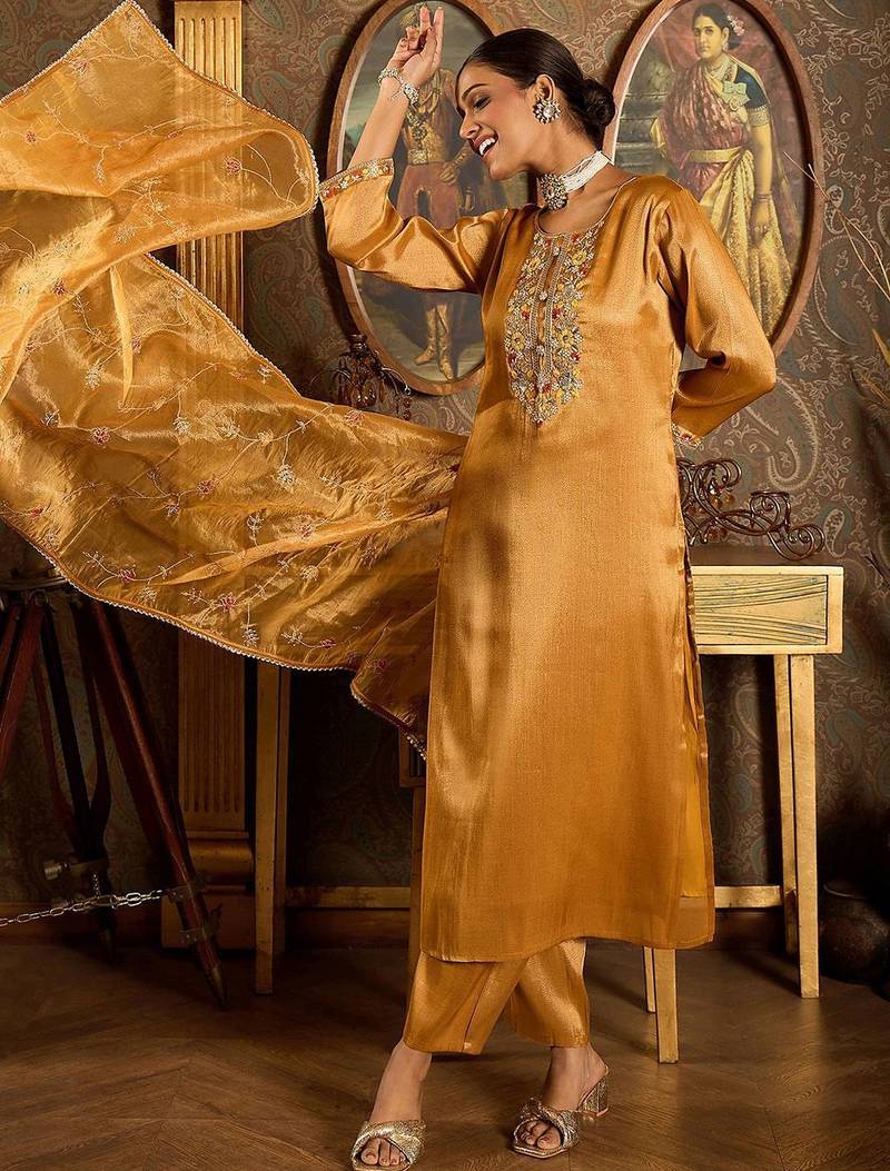 Floral Embroidered Thread Work Liva Straight Kurta with Trouser & Dupatta