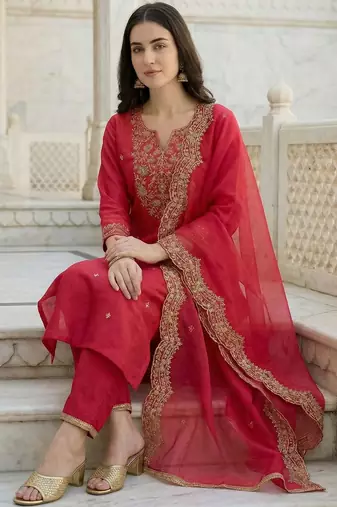 Women Ethnic Motifs Embroidered Regular Thread Work Liva Kurta with Trousers & With Dupatta